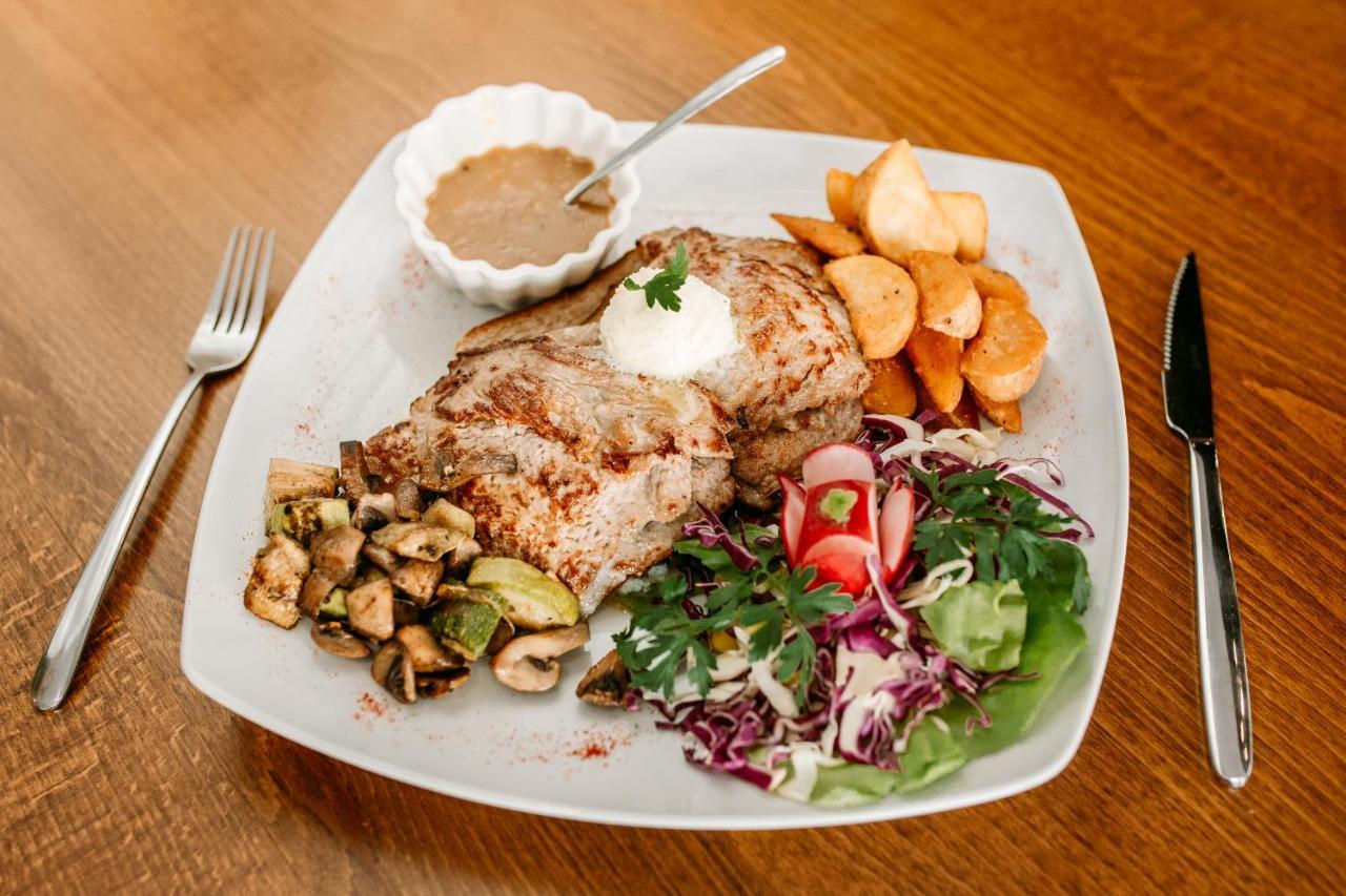 Restoran Sa Prenocistem Gornjak Krepoljin Dış mekan fotoğraf